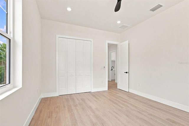 5310 7TH AVENUE N, St Petersburg, FL 33710