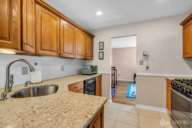 11 Diana Court, East Brunswick, NJ 08816