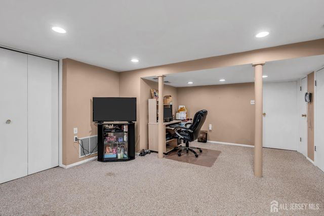 11 Diana Court, East Brunswick, NJ 08816