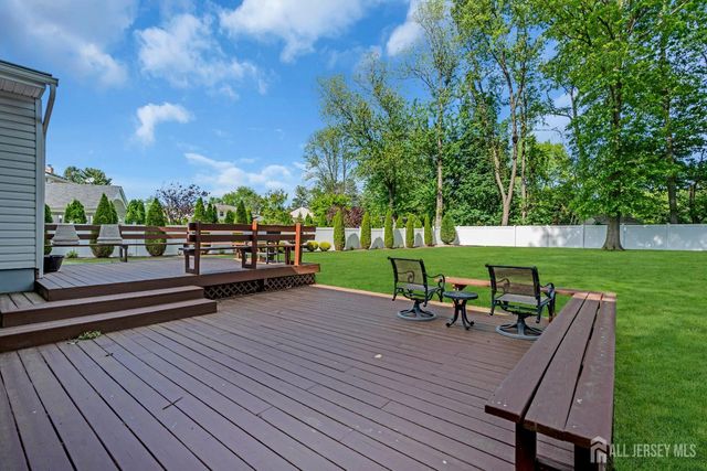 11 Diana Court, East Brunswick, NJ 08816