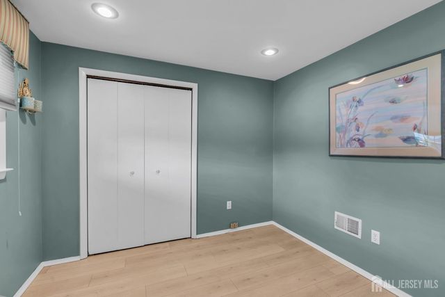 11 Diana Court, East Brunswick, NJ 08816