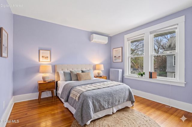 18 Oakwood Street, Albany, NY 12208