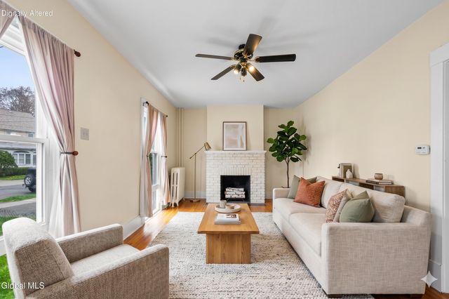 18 Oakwood Street, Albany, NY 12208