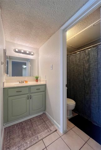 1516 Bay Area Boulevard K13, Houston, TX 77058