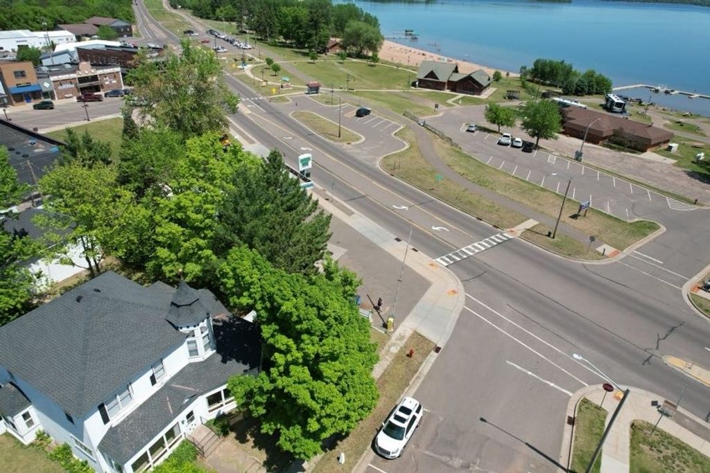 Image 11 of property listing at 9 4th Avenue, Shell Lake, WI 54871