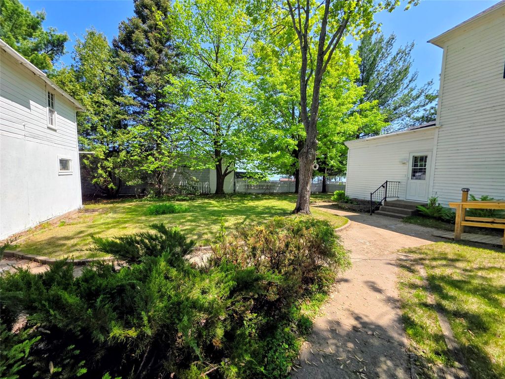 Image 9 of property listing at 9 4th Avenue, Shell Lake, WI 54871