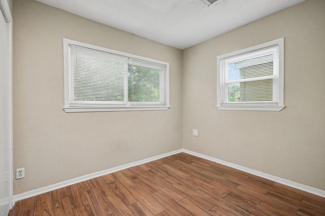 6500 Haden Drive, Hitchcock, TX 77563