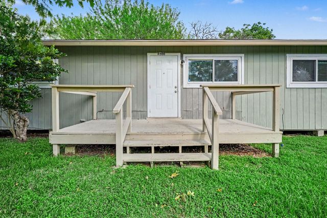 6500 Haden Drive, Hitchcock, TX 77563