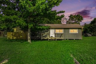 6500 Haden Drive, Hitchcock, TX 77563