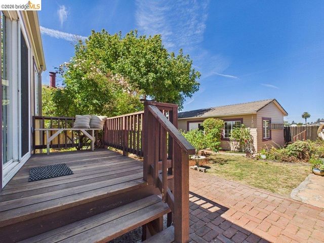 3621 Rhoda Ave, Oakland, CA 94602