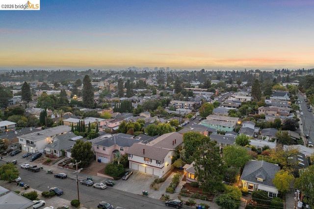 3621 Rhoda Ave, Oakland, CA 94602