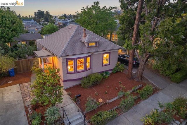 3621 Rhoda Ave, Oakland, CA 94602
