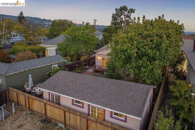3621 Rhoda Ave, Oakland, CA 94602
