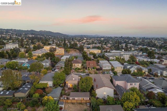 3621 Rhoda Ave, Oakland, CA 94602