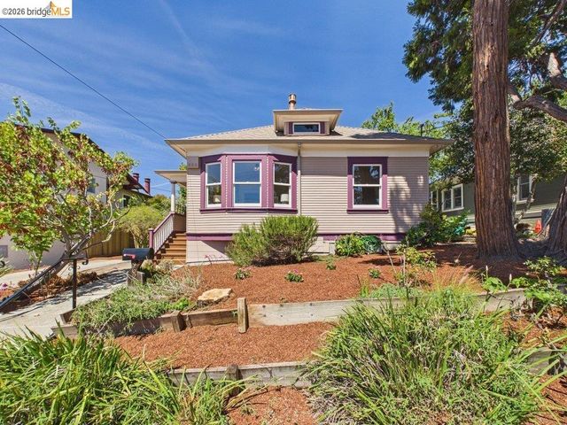 3621 Rhoda Ave, Oakland, CA 94602