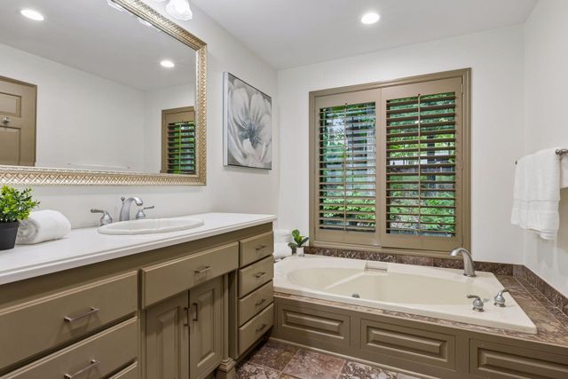 16318 Limerick Lane, Minnetonka, MN 55345
