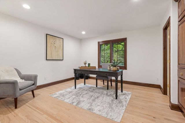 16318 Limerick Lane, Minnetonka, MN 55345