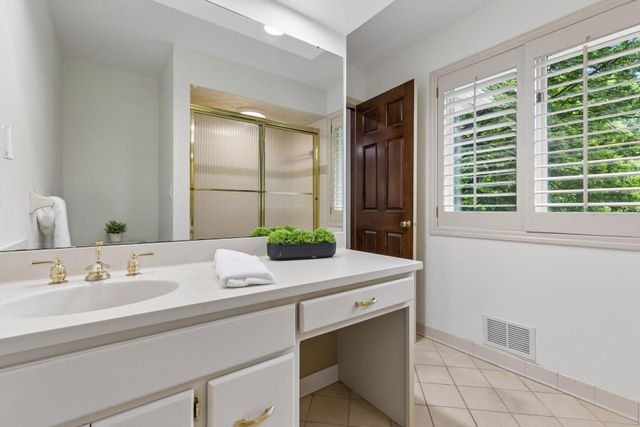 16318 Limerick Lane, Minnetonka, MN 55345