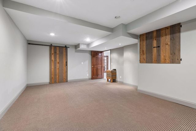 16318 Limerick Lane, Minnetonka, MN 55345