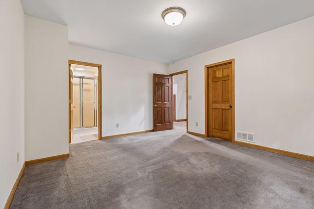 16318 Limerick Lane, Minnetonka, MN 55345