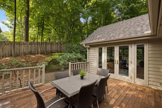 16318 Limerick Lane, Minnetonka, MN 55345