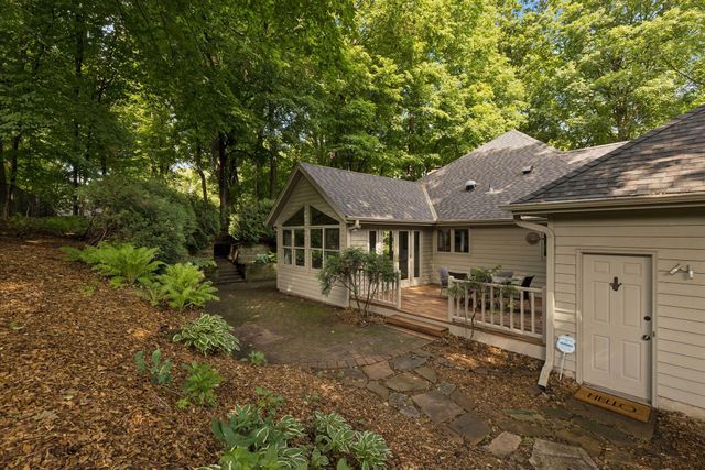 16318 Limerick Lane, Minnetonka, MN 55345