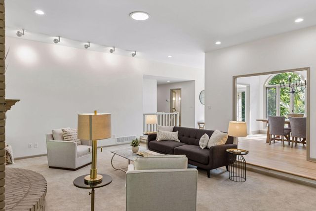 16318 Limerick Lane, Minnetonka, MN 55345