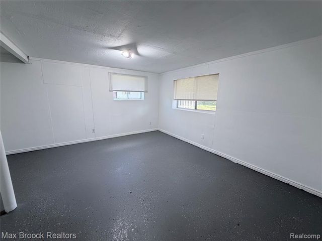 5444 Hearst Road, Shelby Twp, MI 48317
