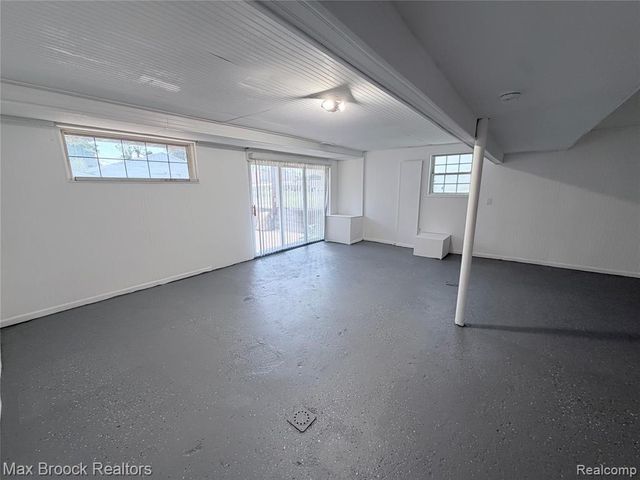 5444 Hearst Road, Shelby Twp, MI 48317