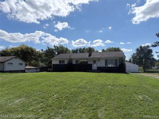 5444 Hearst Road, Shelby Twp, MI 48317