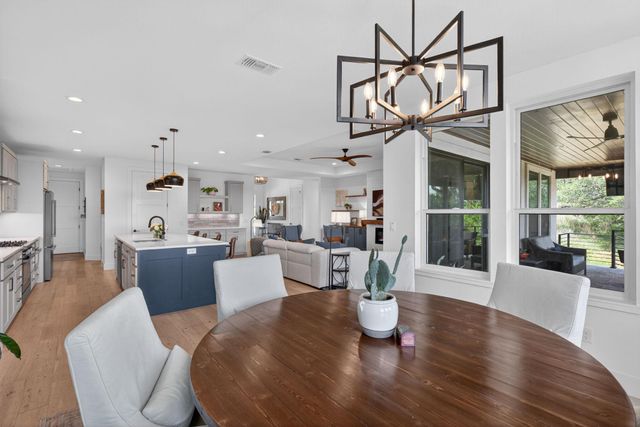 624 Broken Hills DR, Horseshoe Bay, TX 78657