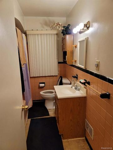 19721 San Juan Drive, Detroit, MI 48221