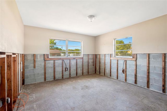 123 18TH STREET NW, Ruskin, FL 33570