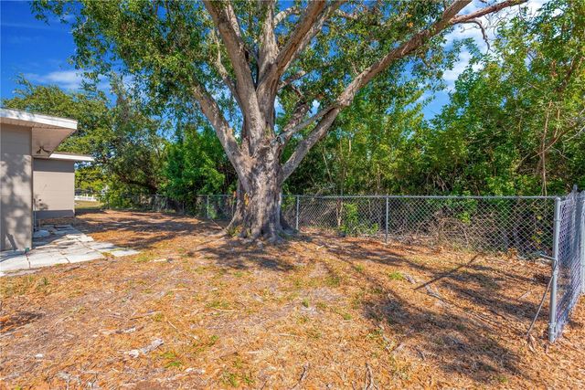 123 18TH STREET NW, Ruskin, FL 33570