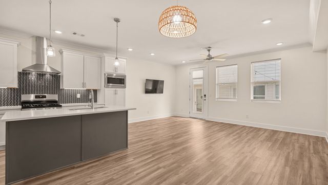 116C N 9th St, Nashville, TN 37206