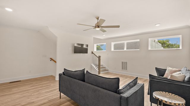 116C N 9th St, Nashville, TN 37206