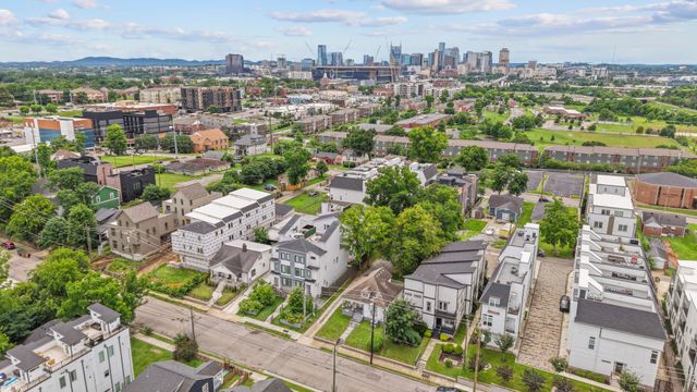 116C N 9th St, Nashville, TN 37206