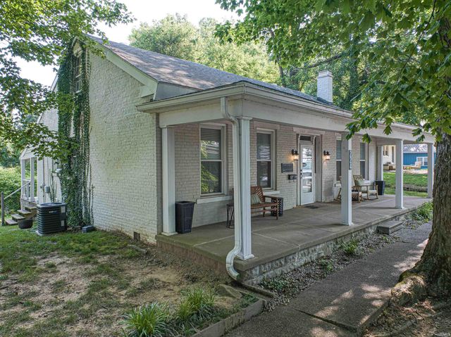 224 W Main Street, Newburgh, IN 47630
