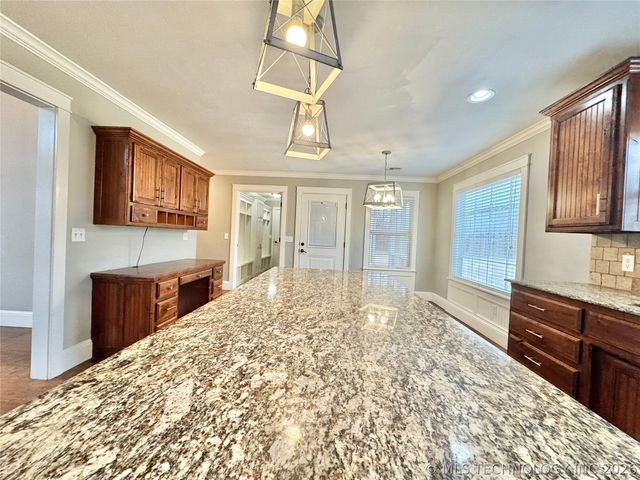 3722 Lexington Avenue, Tahlequah, OK 74464