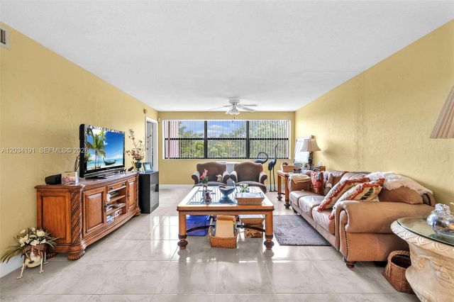 10400 NW 30th Ct 305, Sunrise, FL 33322