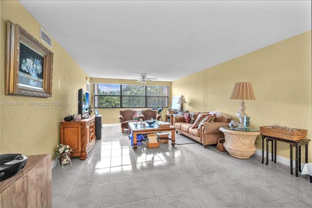 10400 NW 30th Ct 305, Sunrise, FL 33322