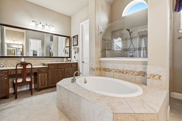 734 Beaver Creek Drive, Murphy, TX 75094