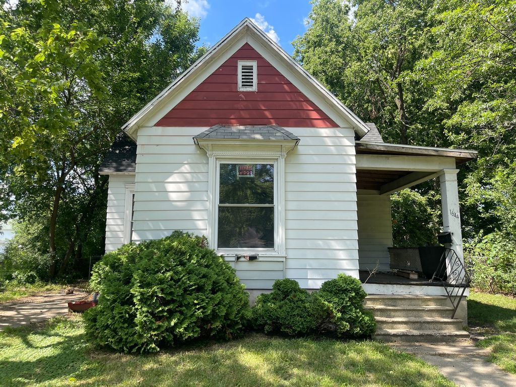 1644 E William Street, Decatur, IL 62521