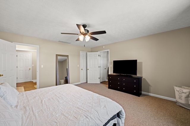 5200 Louisville Road, Salvisa, KY 40372