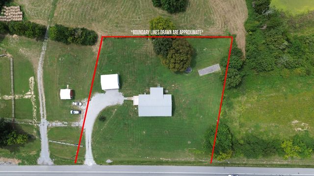 5200 Louisville Road, Salvisa, KY 40372