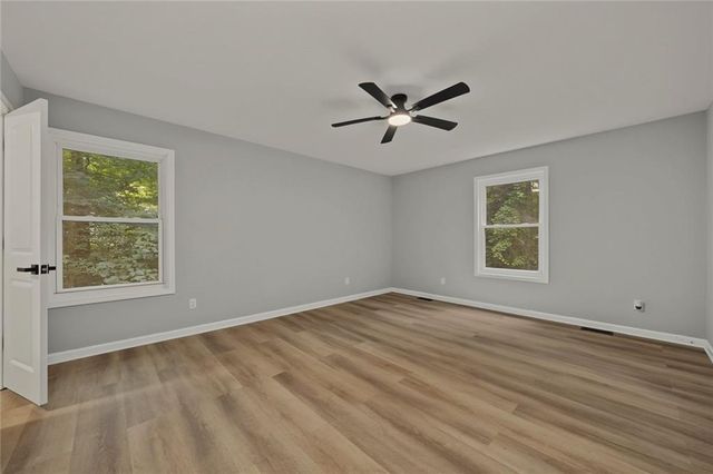 120 Emerald Cove Drive, Woodstock, GA 30189
