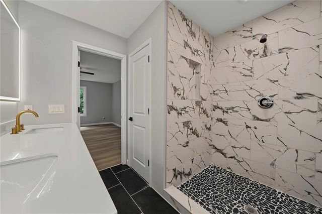 120 Emerald Cove Drive, Woodstock, GA 30189