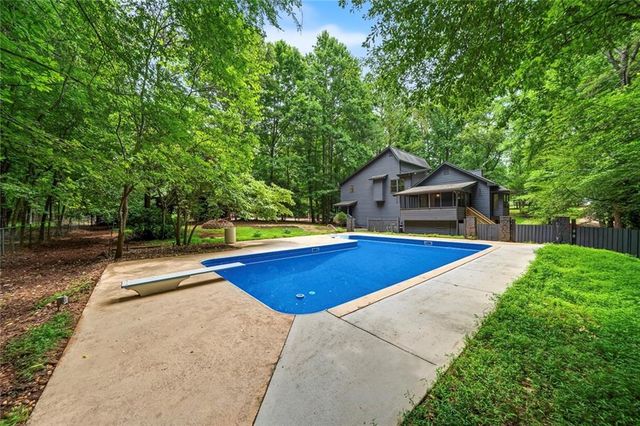 120 Emerald Cove Drive, Woodstock, GA 30189