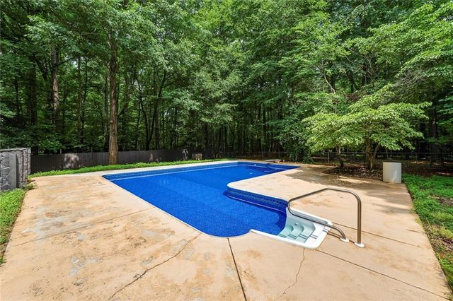 120 Emerald Cove Drive, Woodstock, GA 30189