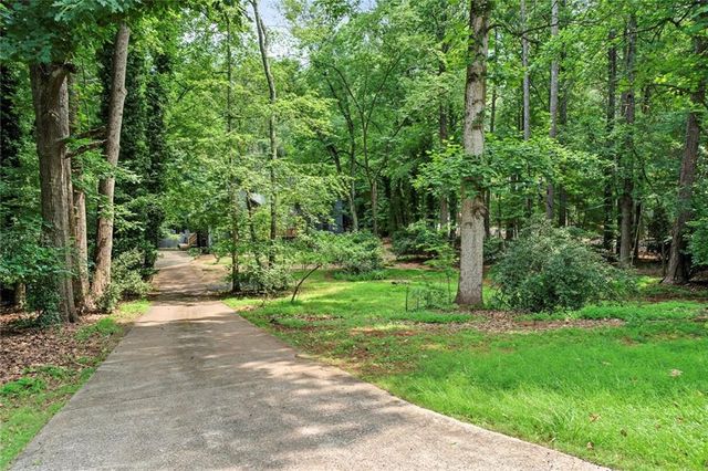 120 Emerald Cove Drive, Woodstock, GA 30189